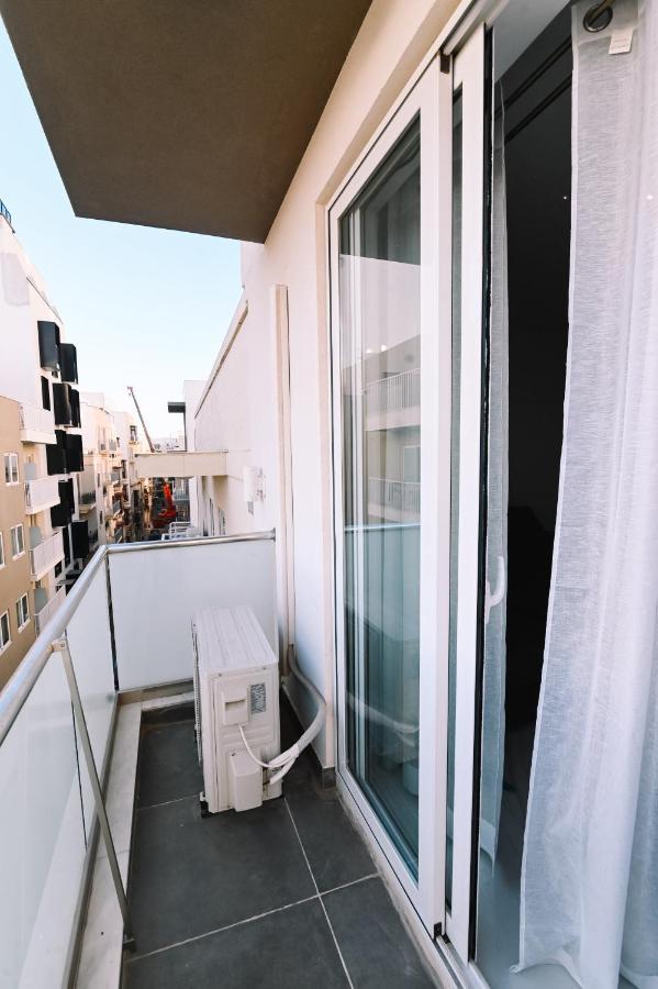Spacious 3 Bedroom In Sliema! Exterior foto